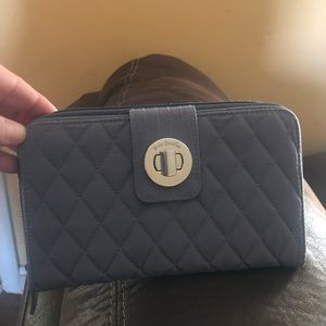VB Iconic Turnlock Wallet